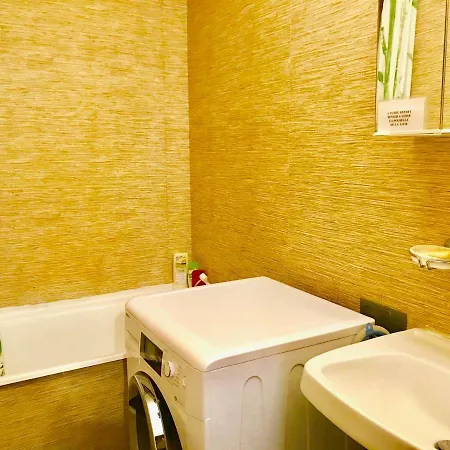 Confortable Au Pied Des Pistes De Avec Balcon Et Proche Du Golf - Fr-1-515-125 Apartment *